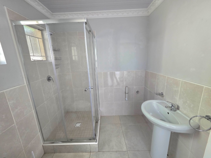  Bedroom Property for Sale in Reitz Free State